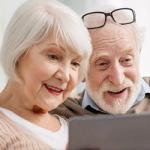 Bezpieczny senior - jak nie dać się oszukać w Internecie